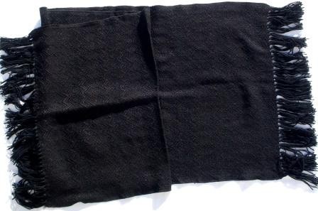 Schwarzer Schal
